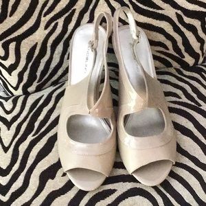 Bandolino Taupe heels